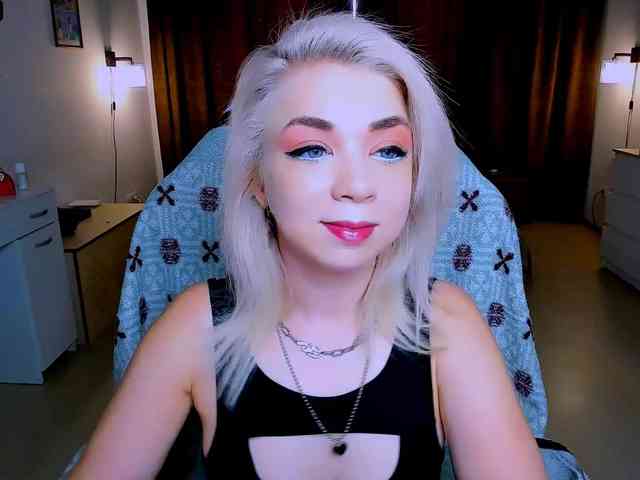 BabyNicole webcam