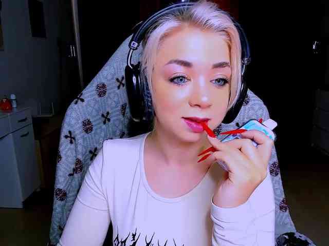 BabyNicole webcam
