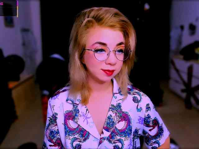 BabyNicole webcam