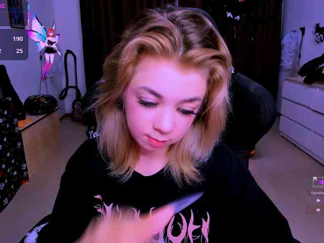 BabyNicole webcam
