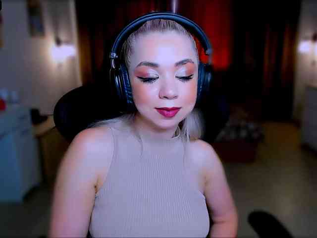 BabyNicole webcam