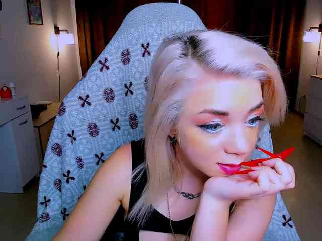 BabyNicole webcam