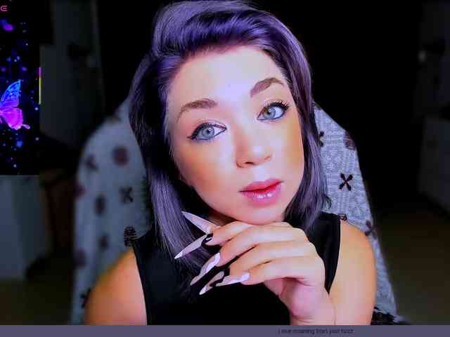 BabyNicole webcam