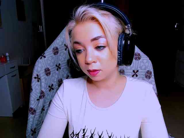 BabyNicole webcam