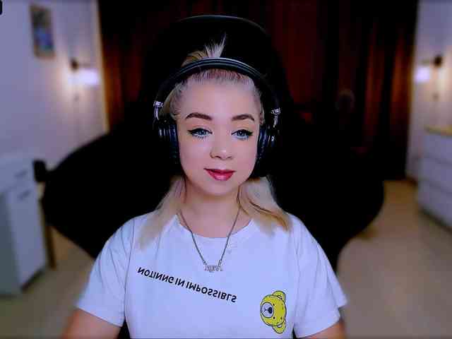 BabyNicole webcam