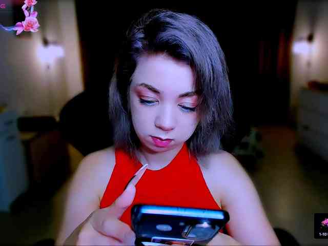 BabyNicole webcam