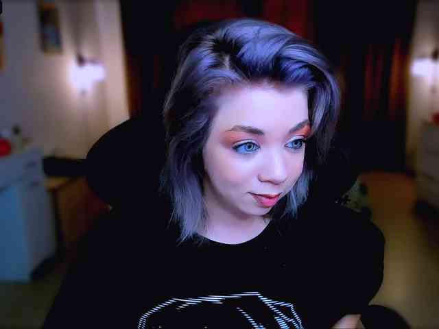 BabyNicole webcam