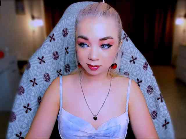 BabyNicole webcam