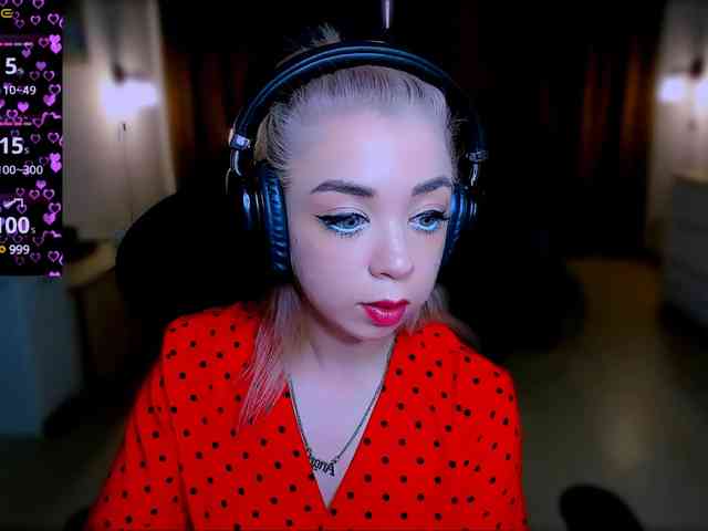 BabyNicole webcam