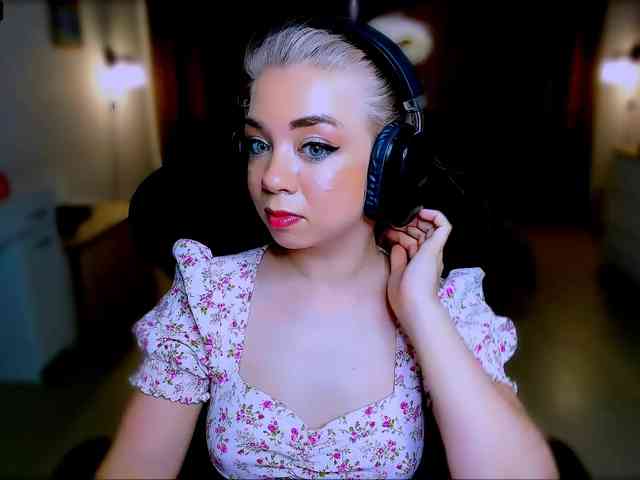 BabyNicole webcam