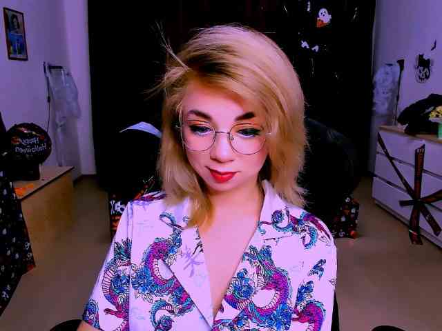 BabyNicole webcam