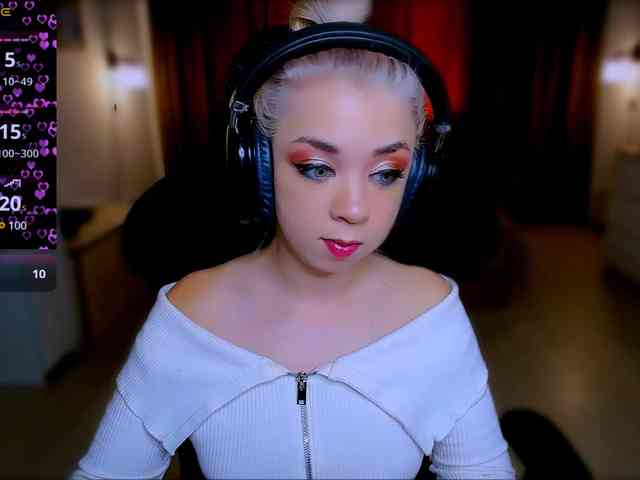 BabyNicole webcam
