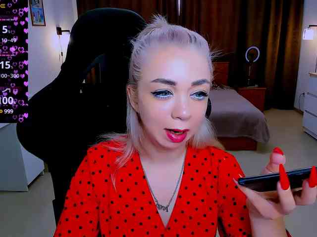 BabyNicole webcam