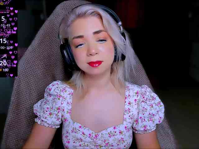 BabyNicole webcam