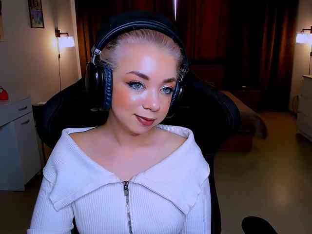 BabyNicole webcam