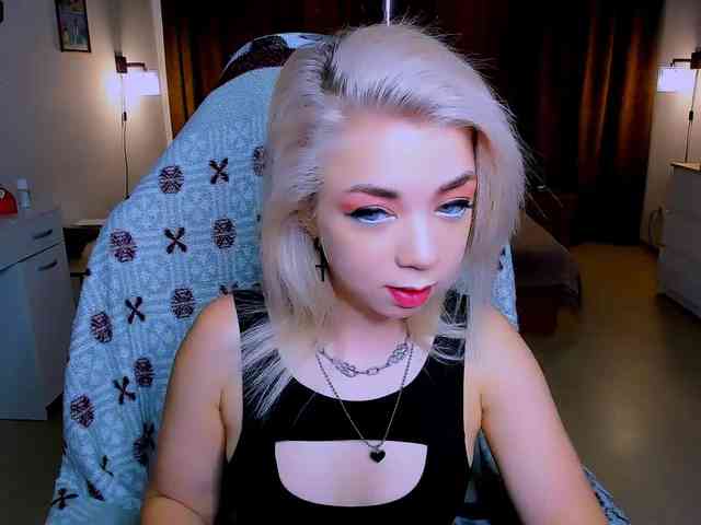 BabyNicole webcam