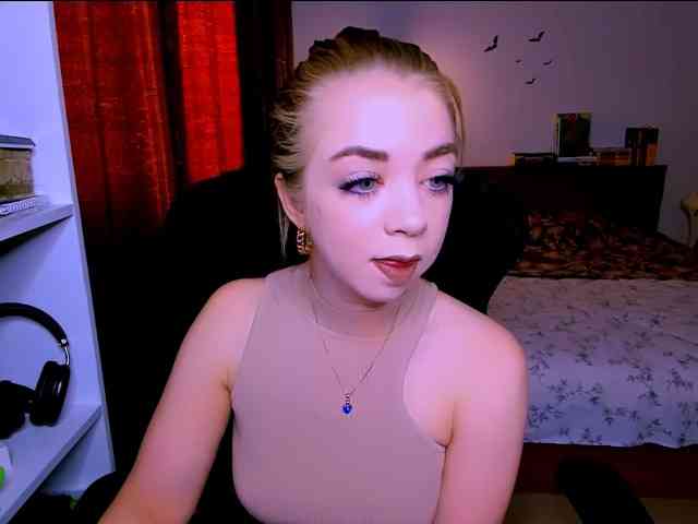 BabyNicole webcam