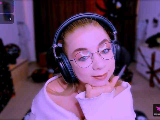 BabyNicole webcam