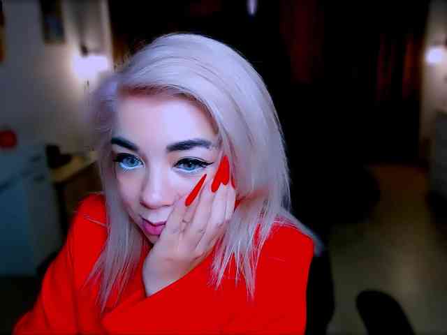 BabyNicole webcam