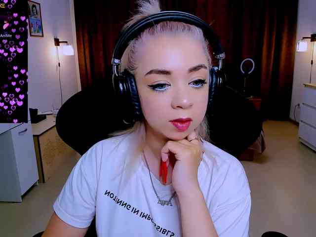 BabyNicole webcam