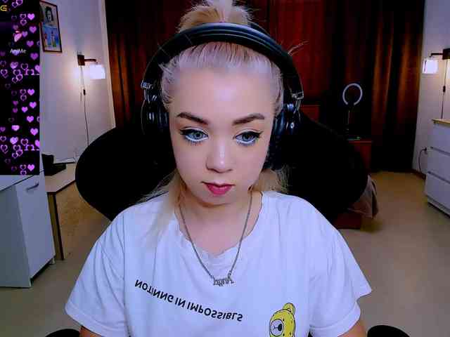 BabyNicole webcam