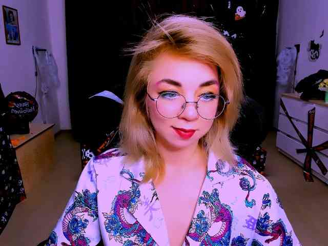BabyNicole webcam
