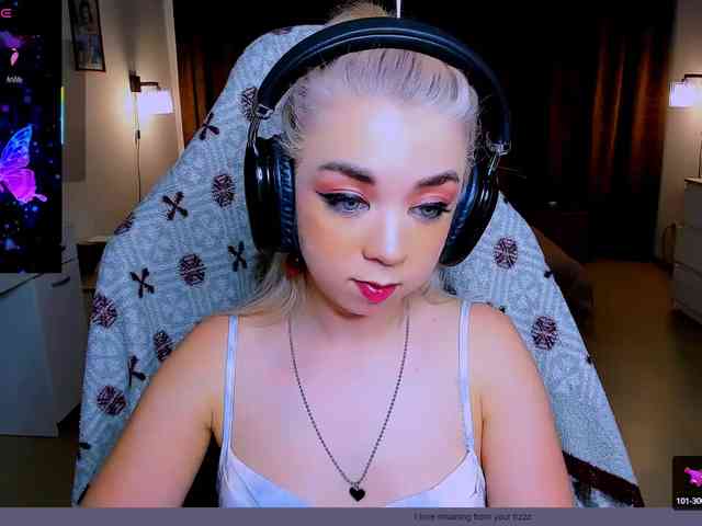 BabyNicole webcam