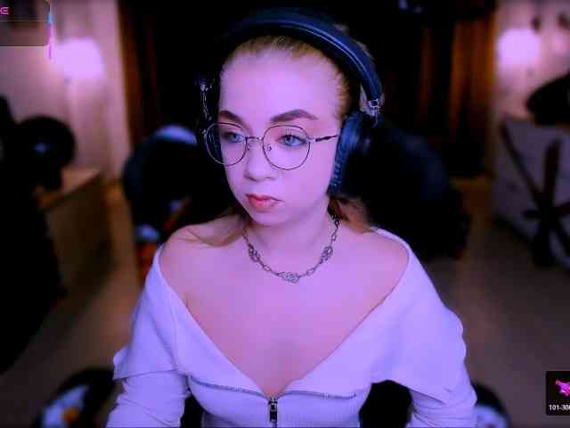 BabyNicole webcam