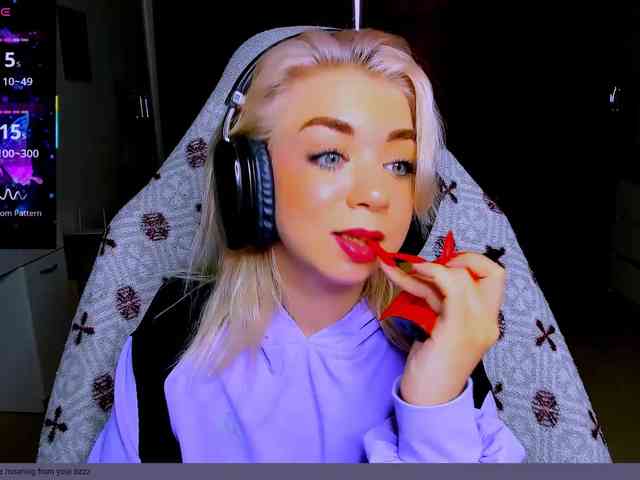 BabyNicole webcam