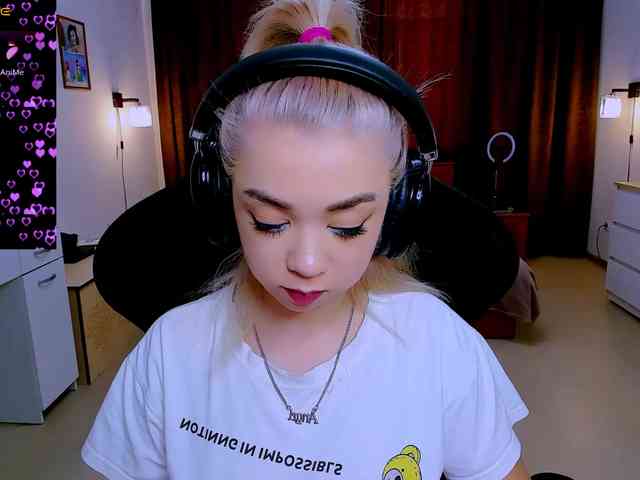 BabyNicole webcam