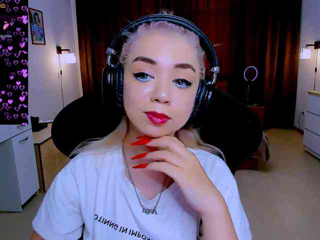 BabyNicole webcam
