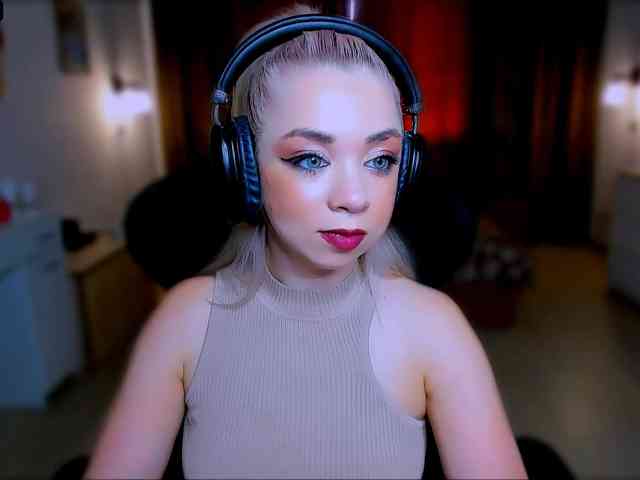 BabyNicole webcam