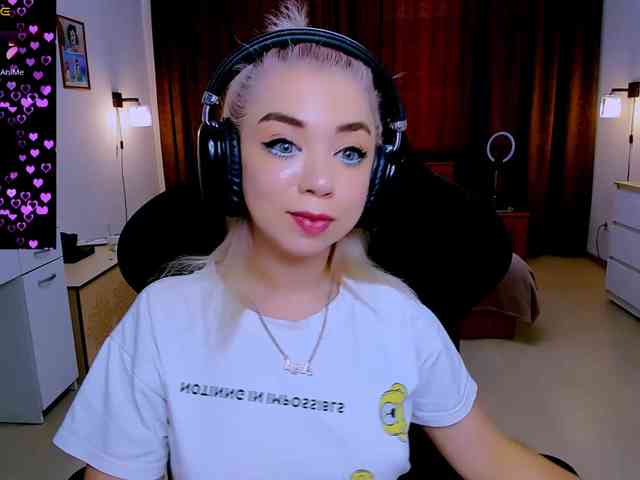 BabyNicole webcam