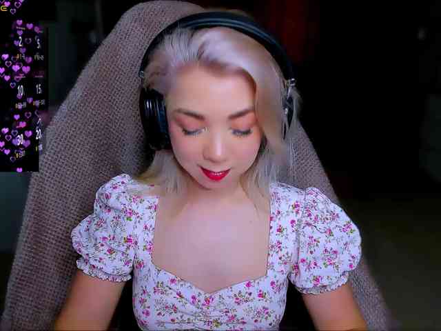 BabyNicole webcam