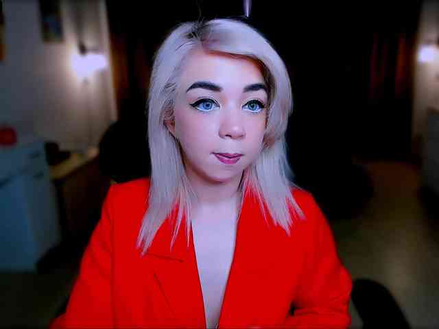 BabyNicole webcam