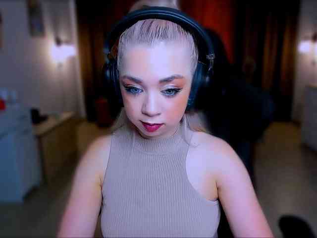 BabyNicole webcam