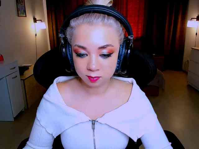 BabyNicole webcam