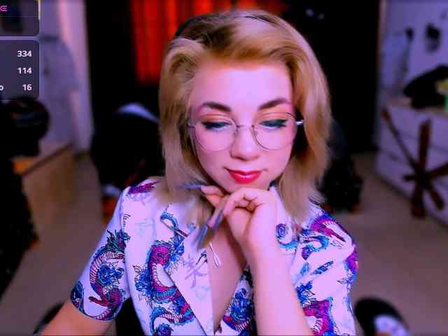 BabyNicole webcam