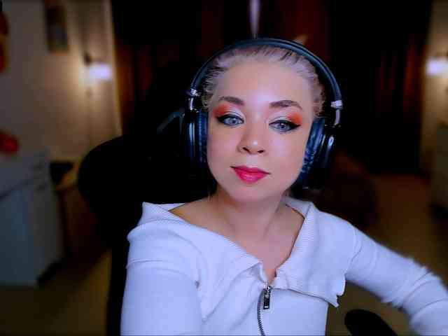 BabyNicole webcam