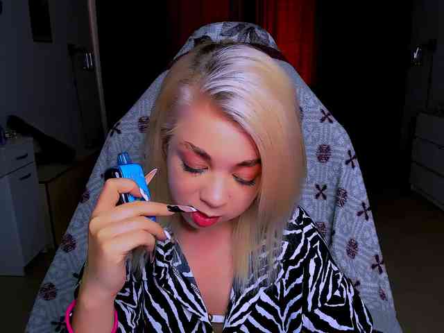 BabyNicole webcam