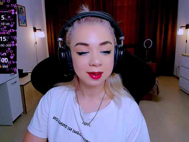 BabyNicole webcam