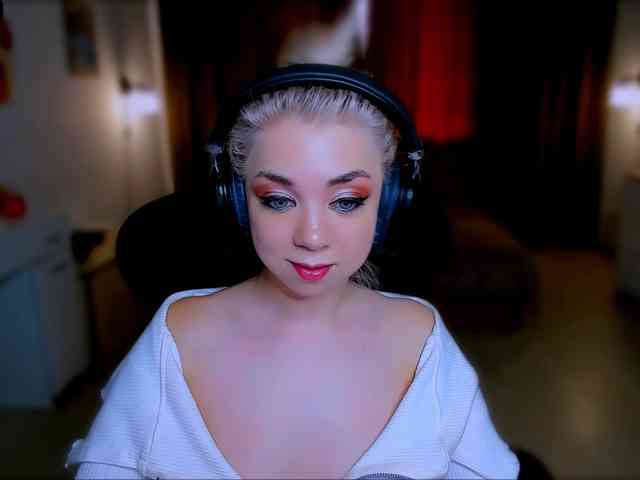 BabyNicole webcam