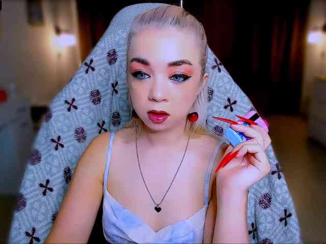 BabyNicole webcam
