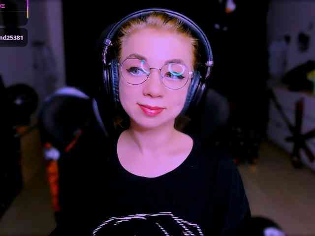 BabyNicole webcam