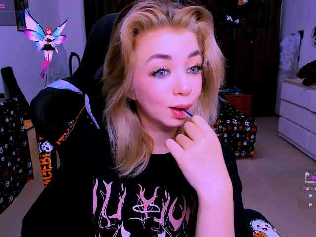 BabyNicole webcam