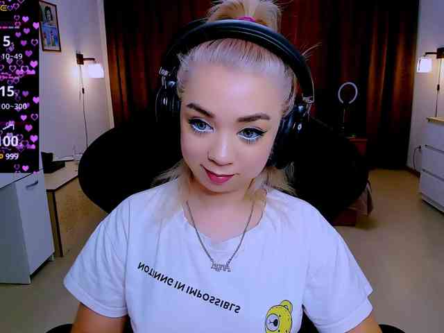 BabyNicole webcam