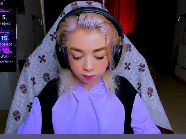 BabyNicole webcam