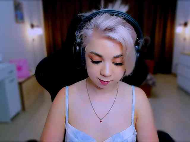 BabyNicole webcam