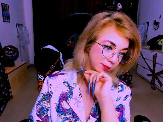 BabyNicole webcam
