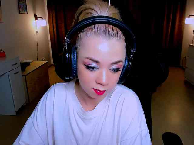 BabyNicole webcam